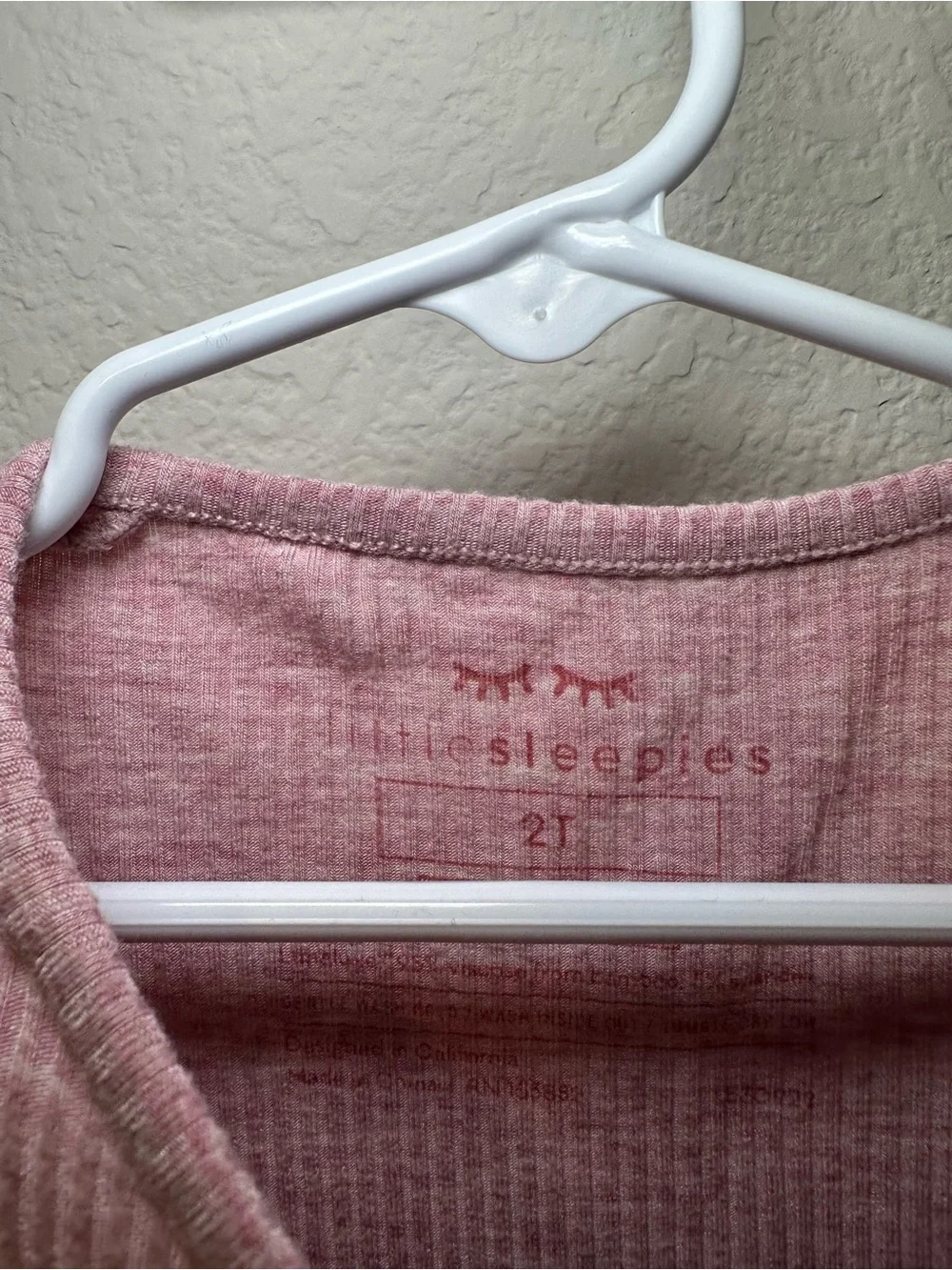 little sleepies Heathered pink Ribbed Zippy Size 2T  Like new